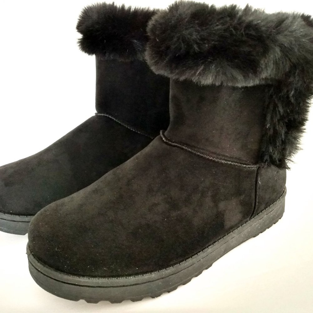 SO Paulina Black Boots Woman Size 9 Faux Fur lined/ Fur trim Full Suede